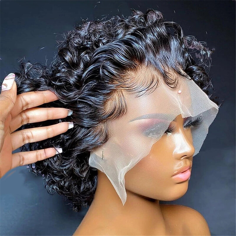 黒人女性のためのカーリーピクシーカットウィッグ、透明なレースのキャップ、事前に摘み取られた人間の髪の毛、180% 密度、13x4
