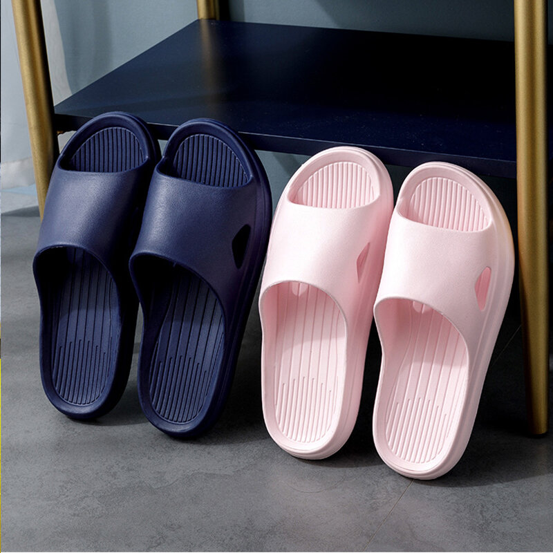 Sandal Kamar Mandi Baru Musim Panas untuk Wanita Pria Sandal Rumah Platform EVA Pasangan Lembut Sandal Jepit Anti-selip Kasual Dalam Ruangan Grosir