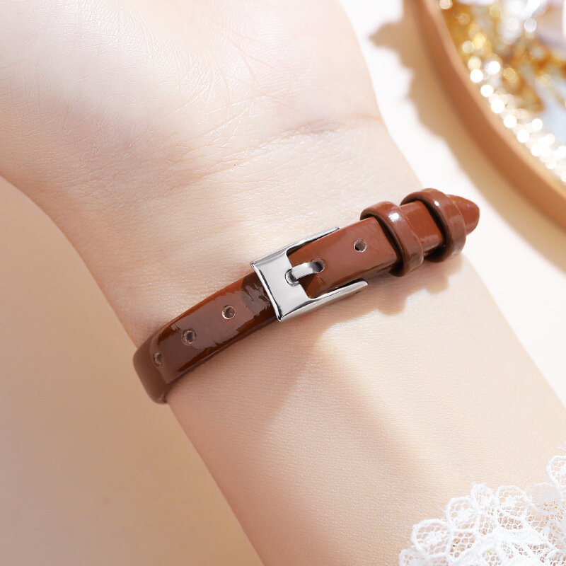 Nowe kreatywne damskie zegarki w kształcie miłości Moda Elegancki studencki skórzany zegarek kwarcowy dla kobiet Prezent dla dziewczyny reloj mujer