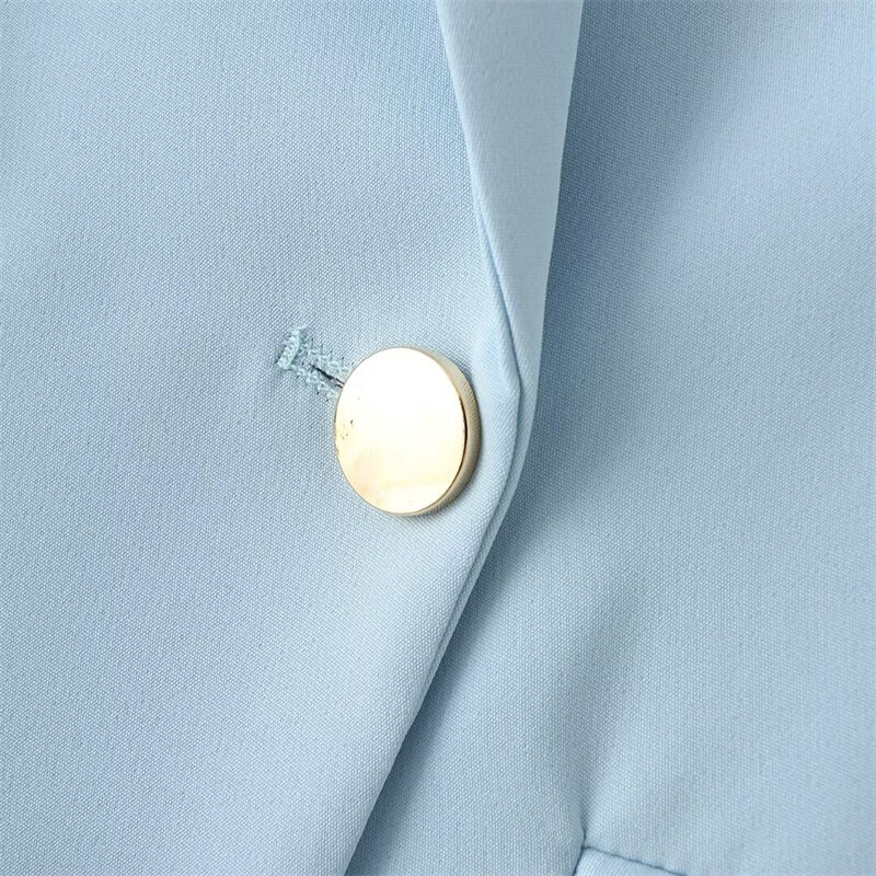 Keyanketian ชุดสูทลำลองสีน้ำเงินฟ้าของผู้หญิงสำหรับใส่ในสำนักงานมีกระเป๋ากระดุมสองแถวมีฝาปิดฤดูใบไม้ผลิ2024