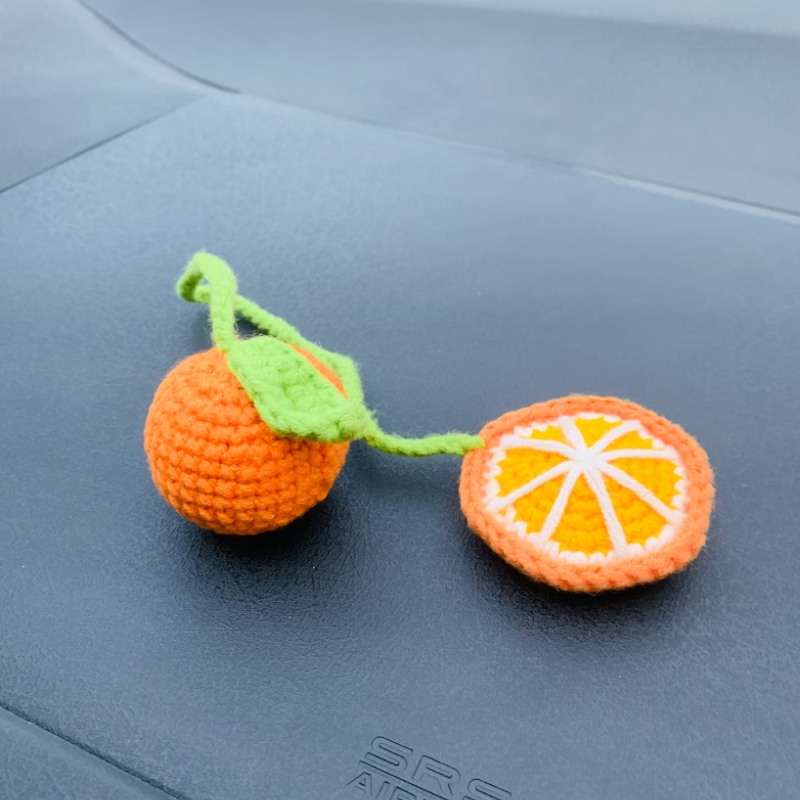 Liontin mobil anyam tangan untuk dekorasi mobil lucu kartun buah portabel dekorasi mobil gantungan kunci dompet gantung pesta hadiah