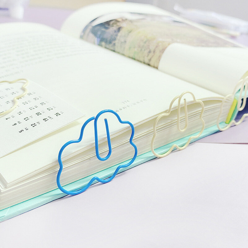 10 buah/kotak klip kertas awan kreatif perlengkapan alat tulis kantor Shool klip pembatas buku berbentuk berperekat lembut kartun logam PVC