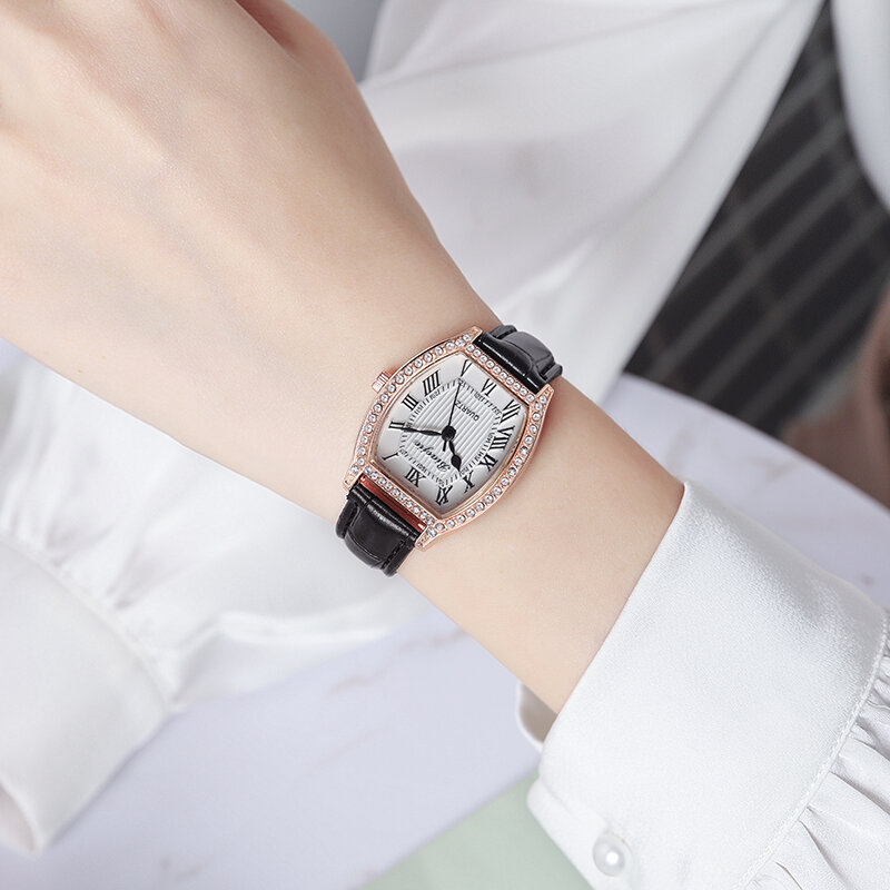 006 대외 무역 패션 와인 배럴 로마 스케일 상감 다이아몬드 여자 숙녀 시계, 석영 벨트 시계 도매