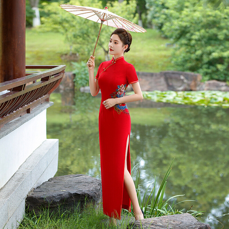 Qipao chino de satén para mujer, vestido de novia con bordado rojo, Cheongsam largo con abertura alta, vestido de fiesta de noche, talla grande 5XL