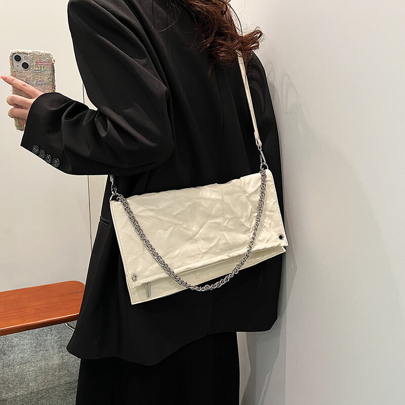 Женская Серебристая сумка через плечо с геометрическим дизайном, новая модная сумочка на цепочке для подмышек, кошелек, сумки через плечо со складками из мягкой кожи, 2024
