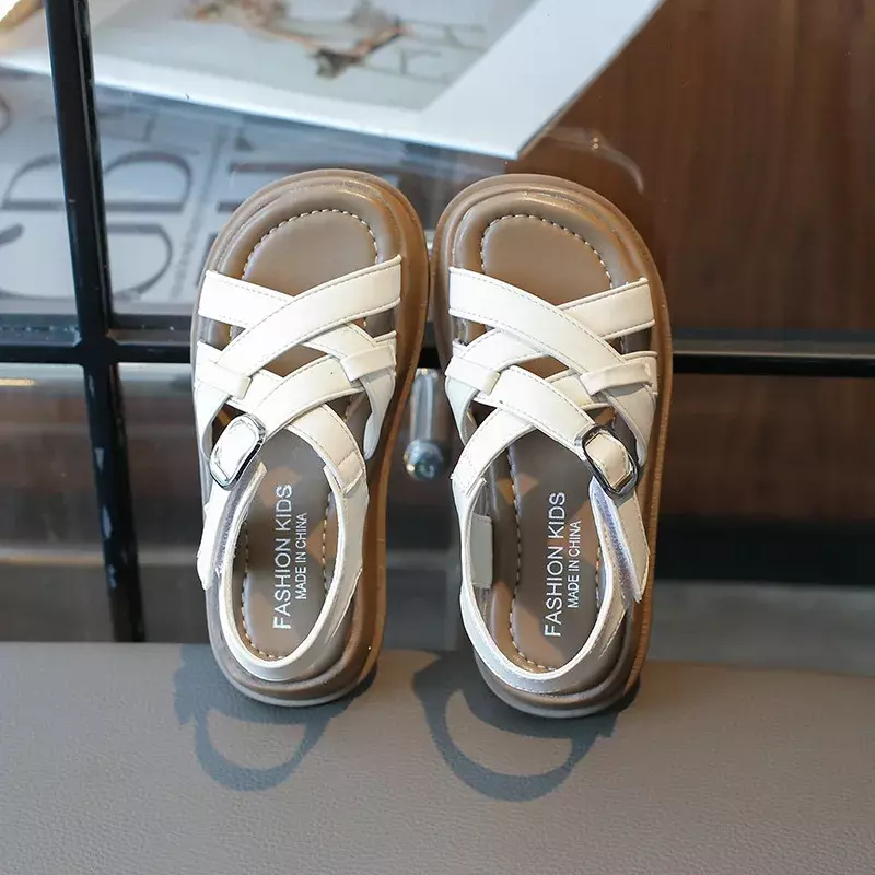 Dziecięce czarne rzymskie sandały letnie jednokolorowe dziewczęce przyczynowe sandały szkolne grube dno modne dziecięce sandały plażowe z odkrytymi palcami