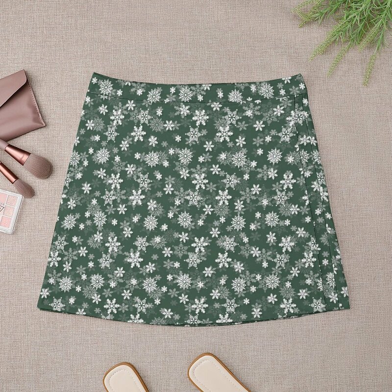 Рождественская мини-юбка из вечнозеленого соснового цвета с гирляндой из снежинок, летняя женская одежда, Новинка лета 2024, Корейская Летняя женская одежда