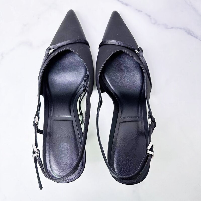 Sandálias femininas com alça fina, temperamento elegante, salto fino, sapatos simples, novas sandálias pontiagudas