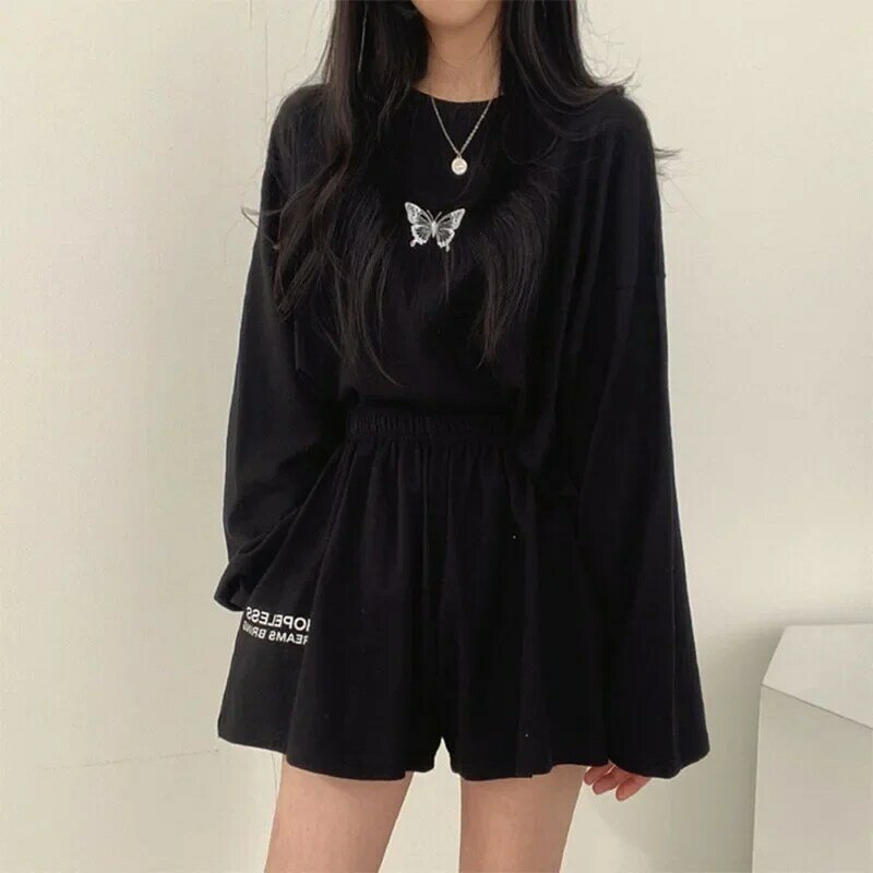 Setelan baju celana pendek + kaus lengan panjang wanita, pakaian musim panas motif kupu-kupu dua potong gaya Korea kasual longgar
