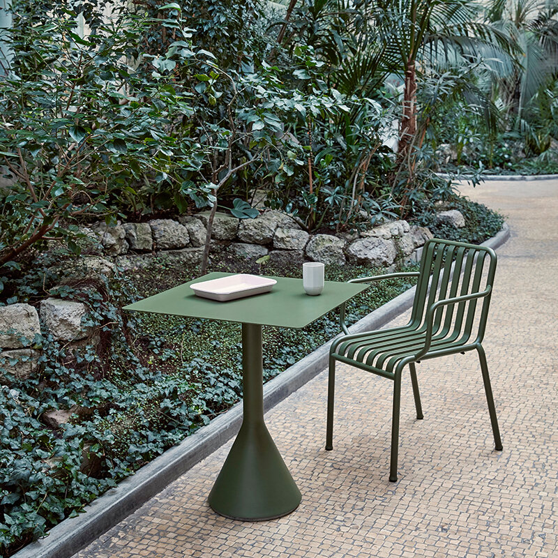 โต๊ะกาแฟเหล็กทรงกลมสำหรับใช้ในห้องนั่งเล่นโต๊ะกาแฟสไตล์นอร์ดิกชุดเฟอร์นิเจอร์ในสวนบาสเก็ตอันสมัย