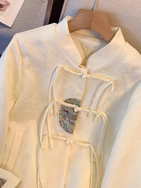 Camisa bordada de botão estilo chinês para mulheres, jaqueta curta, top jacquard, roupa feminina, início da primavera, 2024