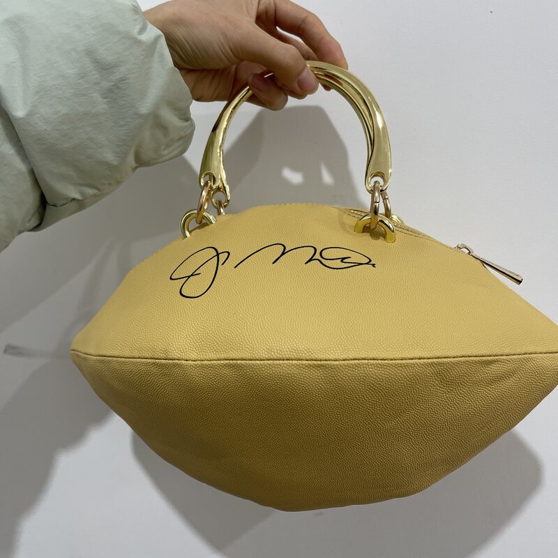 กระเป๋ารักบี้แบบพกพาแนวอเมริกันสุดสร้างสรรค์กระเป๋าทรงพิเศษจำลองกระเป๋าถือความรู้สึกสูง