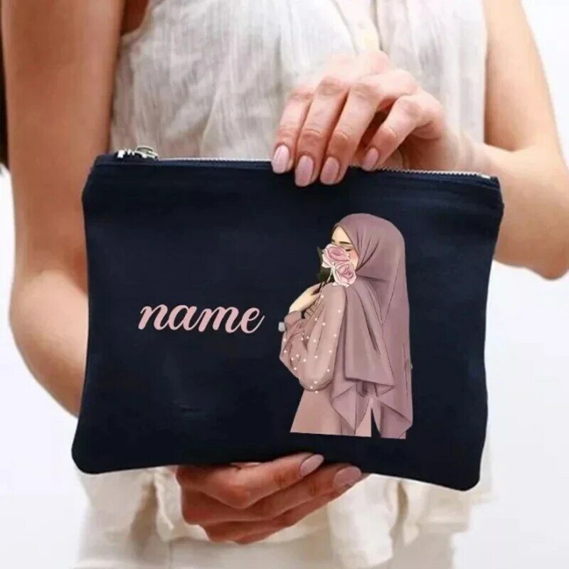 Индивидуальная косметичка с именем, модная женская Цветовая печать, подарок мусульманской девушке, Индивидуальная сумка для мытья на молнии, необходимая для путешествий