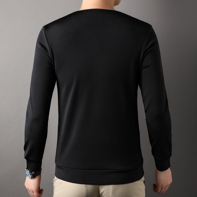 Camiseta de fondo suave y cómoda para hombre, Jersey versátil de moda, Color sólido, Primavera, nuevo