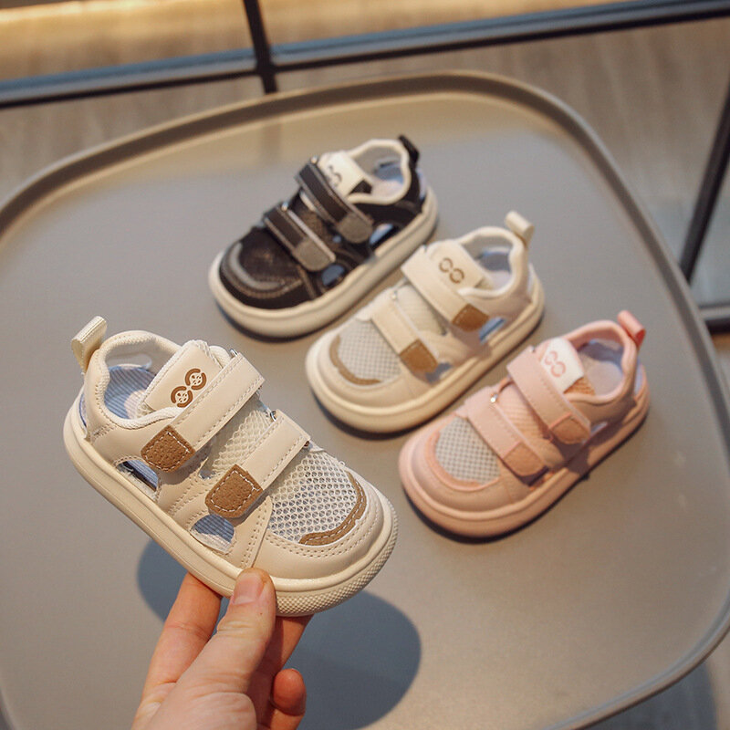 أحذية للأطفال 2023 أحذية رياضية مريحة بنسيج شبكي يسمح بالتهوية للأطفال الصغار أحذية رياضية مريحة للأطفال الأولاد والبنات