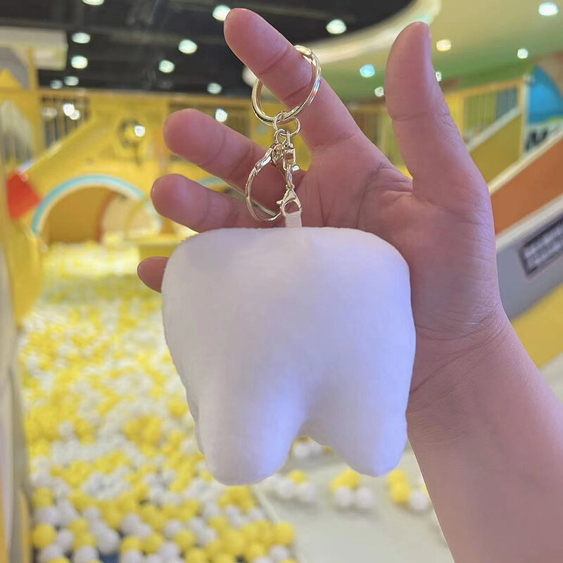 Adorabile cartone animato simulazione dente ciondolo portachiavi donna ragazze borsa accessori appesi regalo bambini peluche ciondolo