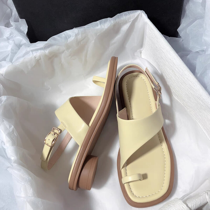 Sandálias de verão de couro genuíno para mulheres Salto baixo Sapatos de escritório casual para festa Nova chegada Design básico de moda
