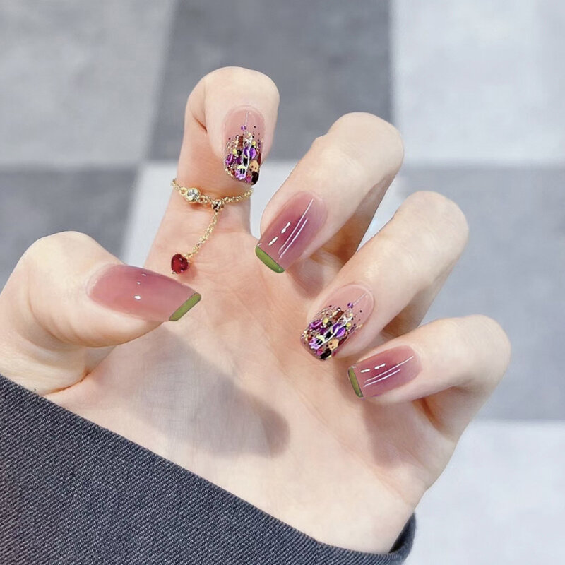 French Fake Nail Manicure Art Color uva Green Tips unghie artificiali riutilizzabili per Salon Expert e Naive Women