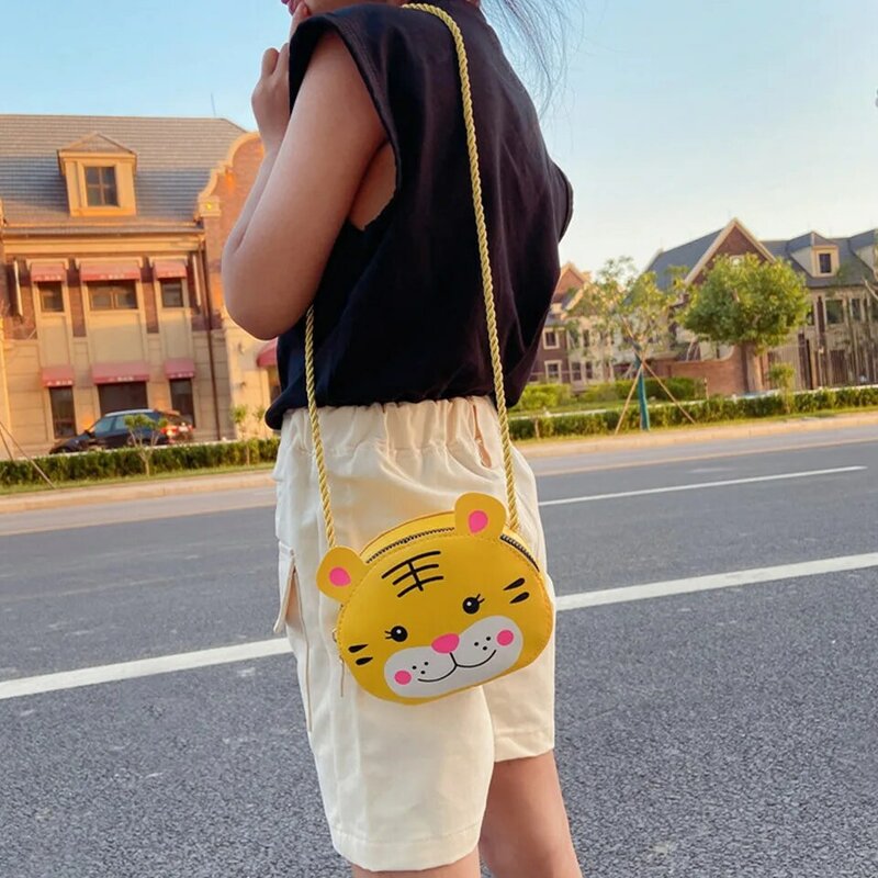 Mini bolso de hombro con cabeza de Animal de dibujos animados para niños, bolso cruzado de viaje, versión coreana, estilo occidental, lindo