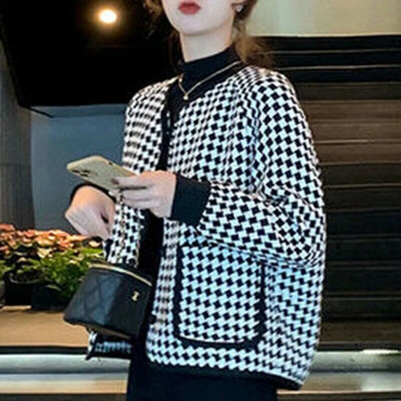 Modne kieszenie z okrągłym dekoltem luźne kratowe płaszcze odzież damska 2023 jesienne nowe topy w koreańskim stylu kurtki okazjonalne