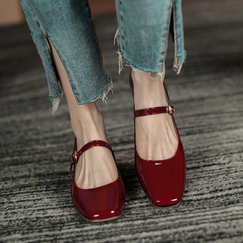 Women's PU Shoes Solid Color Summer Simple Square Heel Women's Shoes 2024 New Pointed Toe Fashion Buckle Women's Shoes Zapato