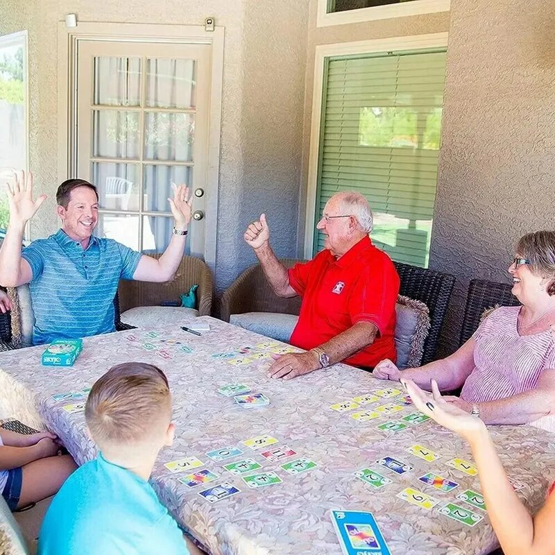 子供と大人のためのmagilanoジョカードゲーム、友達と家族で遊ぶ時間