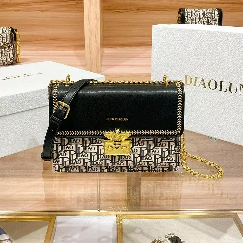 女性のためのパネルされた小さな正方形のハンドバッグ,刺繍されたショルダーバッグ,有名なデザイナーのハンドバッグ,良質,ファッショナブル,2024