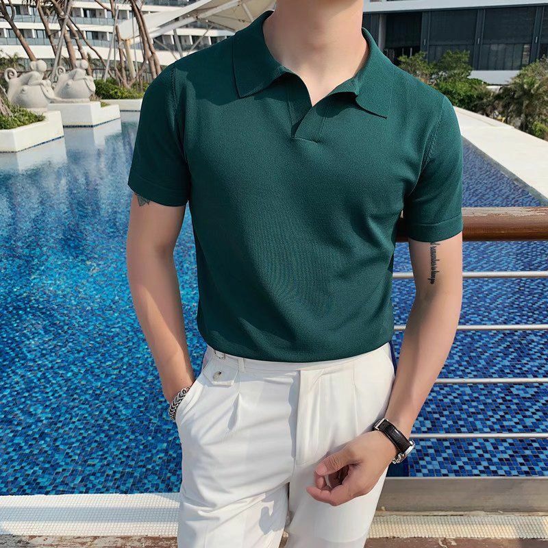 Kaus Polo ramping kerah V untuk pria, atasan serbaguna kasual bisnis pakaian jalanan modis lengan pendek gaya Korea musim panas untuk pria