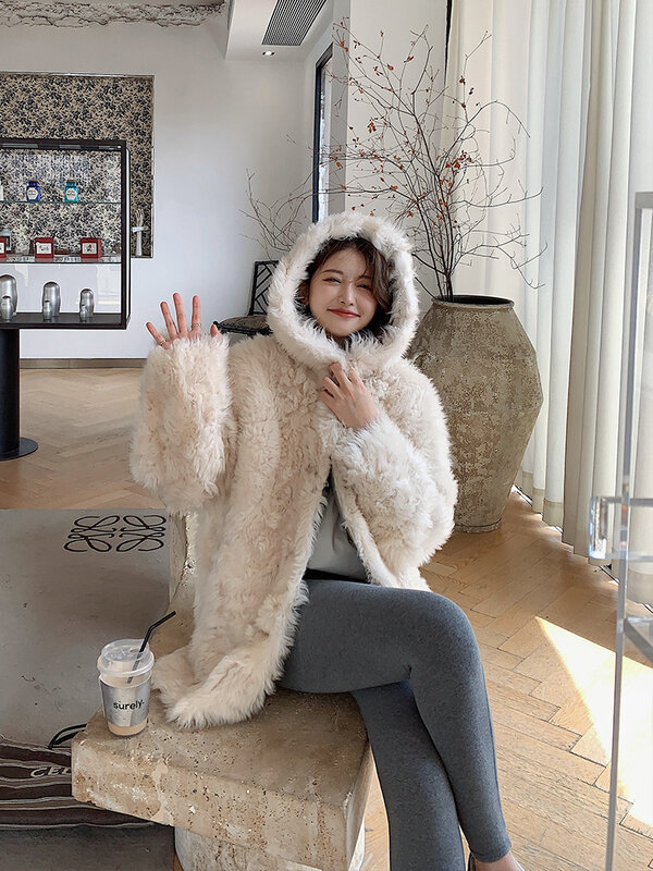 Hooded Leather Fur Coat Women's Pure White Thickened Warm Mid-Length Single-Breasted Wool Autumn and Winter Fashion Loose Casual
