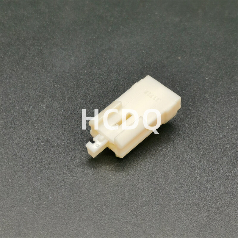 10 PCS Original and genuine 7283-8123 automobile connector plug housing supplied from stock