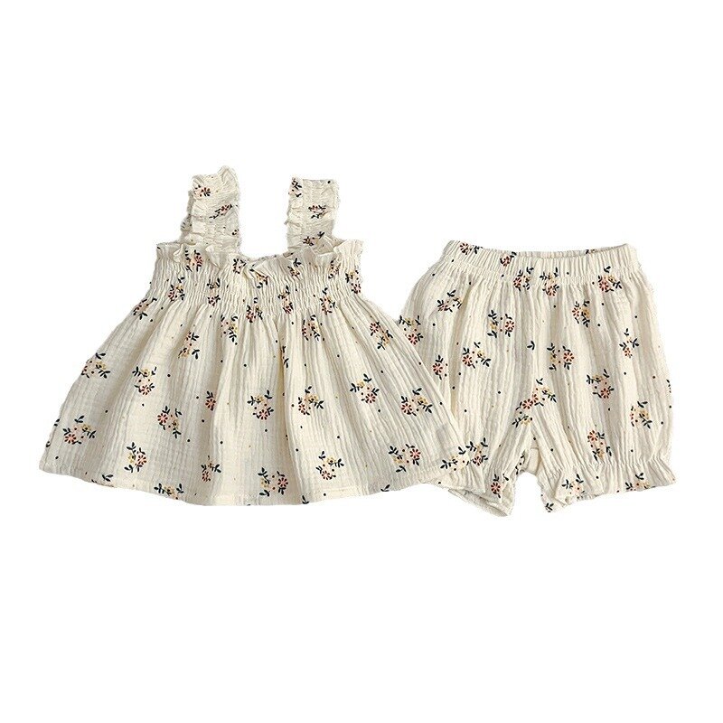 Летний комплект из 2 предметов для маленьких девочек, корейские Топы на бретельках с цветочным принтом, свободные шорты из муслина, одежда для маленьких девочек, 2024