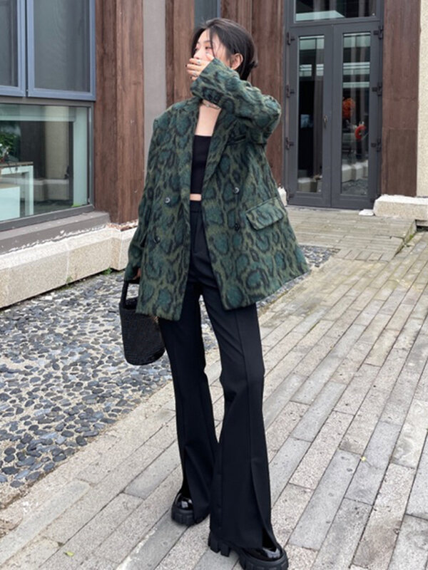TWOTWINSTYLE-Blazer gráfico leopardo verde feminino, manga comprida entalhado, bloco de cores de temperamento, casaco feminino solto, inverno, novo, 2022