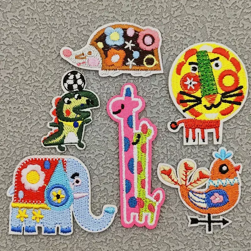 Cartoon Embroidery Patch DIY Lion Elephant Giraffe Cloth Sticker Iron on Patches Kids Clothes Badges Bag Hat Fabric Accessories