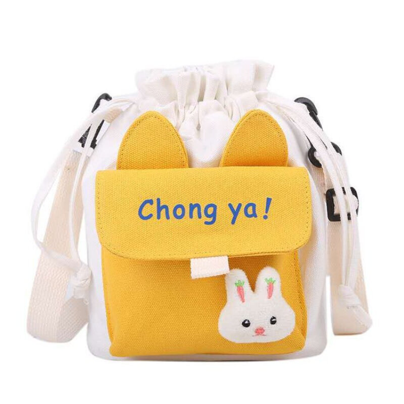 Bolsa de mensajero pequeña para mujer, bolsa de lona con estampado de personajes de estilo japonés, conejo, zanahoria, chica encantadora de verano