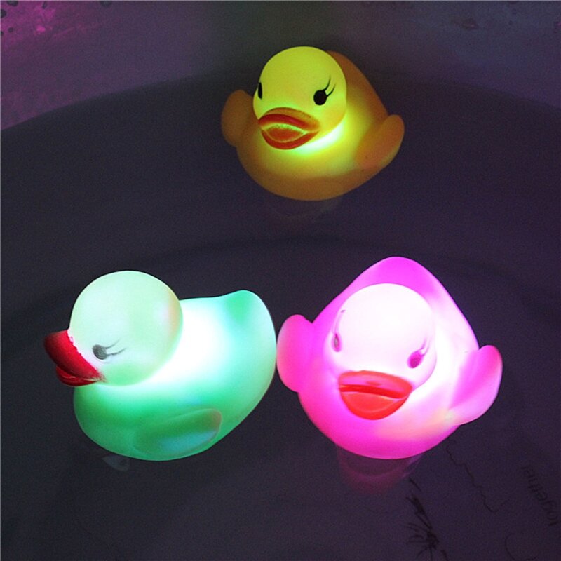6 cores bebê bonito brilhante pato banho brinquedos banheira piscando led amarelo pato flutuante brinquedo crianças dos desenhos animados animais água jogar divertido