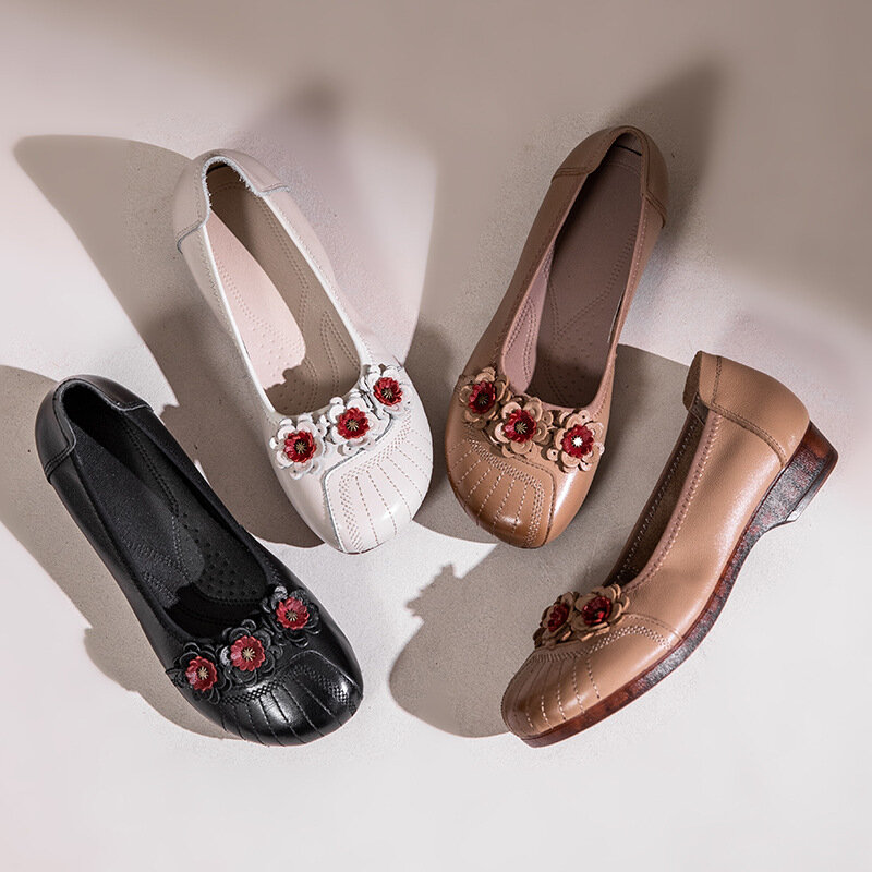 女性用の通気性のある牛革の靴,丸いつま先の靴,花のバレエソール,カジュアルなウォーキングシューズ