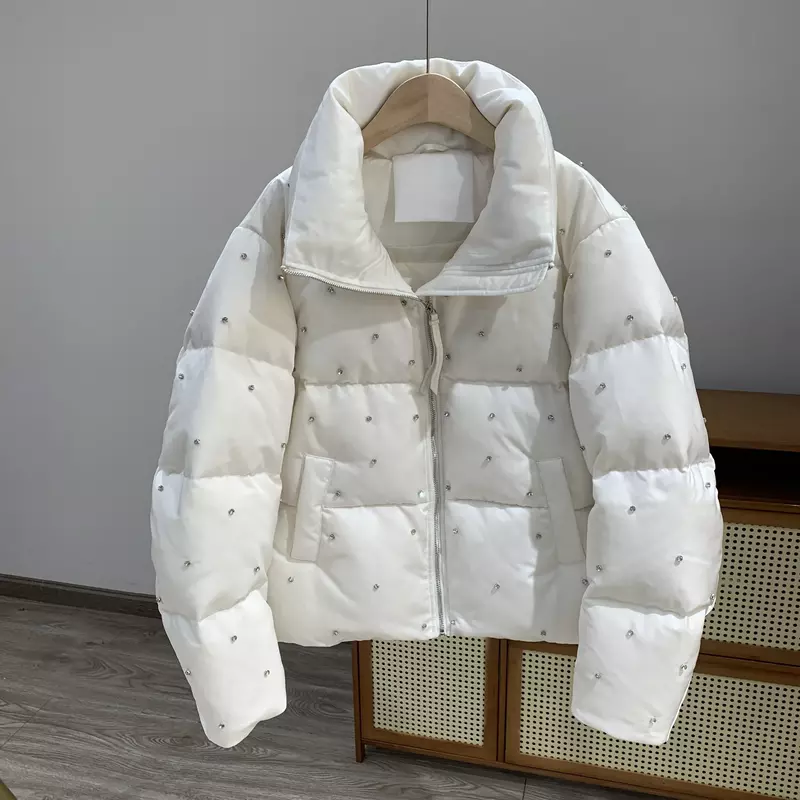 Zimowe ubrania białe zagęszczone krótkie diamentowe ocieplana kurtka biurowa, damska 2023 nowa ciepła biała kurtka puchowa z długim rękawem dla kobiet