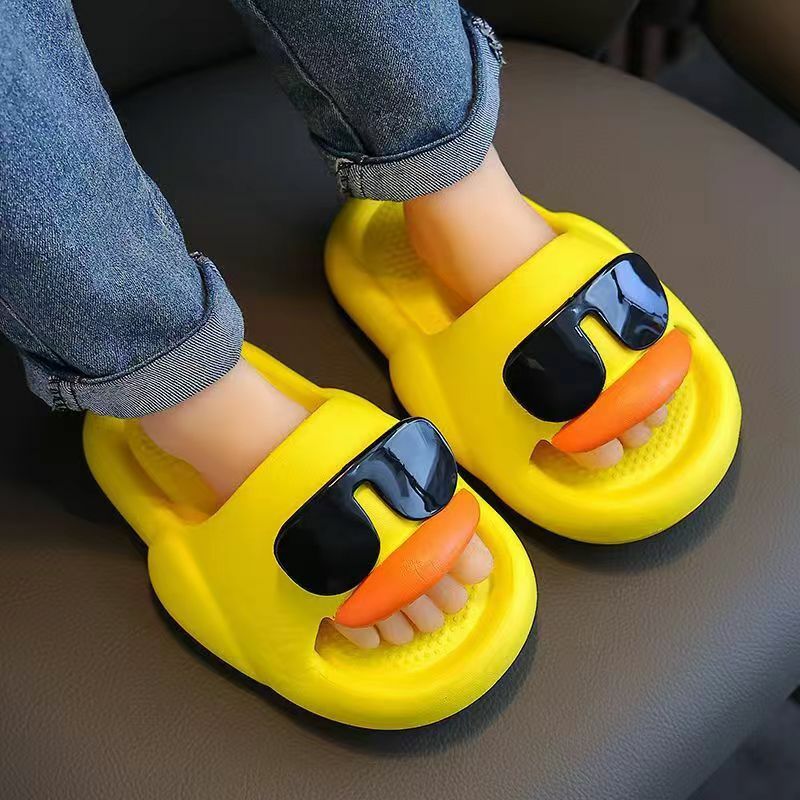 Letnie kapcie dziecięce dziecięce śliczne kryty slajdy domowe antypoślizgowe buty łazienkowe miękkie sandały plażowe kapcie chłopcy dziewczęta klapki japonki