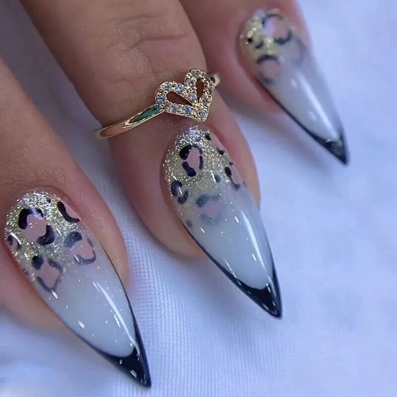 아몬드 가짜 손톱 코우리 라인석 누드 프랑스 디자인 웨어러블 가짜 손톱, 간단한 발레 장식, 네일 팁 프레스, 24 개