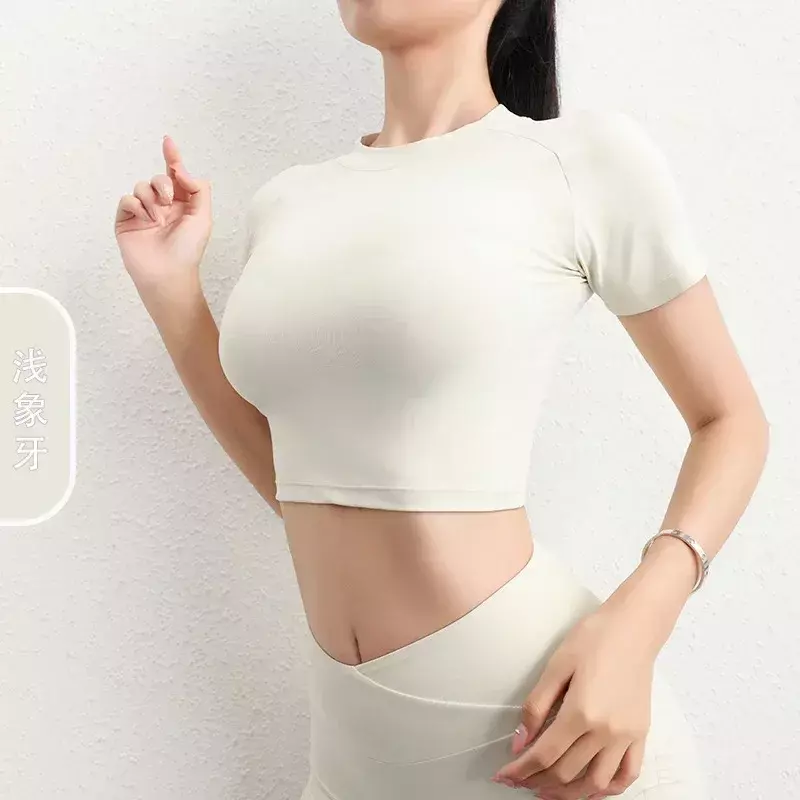 2023 Summer Yoga Clothes girocollo Slim t-shirt da donna abbigliamento sportivo Fitness Slim traspirante ad asciugatura rapida Top sportivo da donna