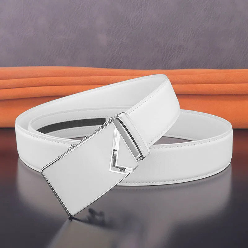 Nuova cintura da Golf in vera pelle bianca edizione coreana da viaggio d'affari da uomo alla moda cintura con fibbia automatica Casual di alta qualità
