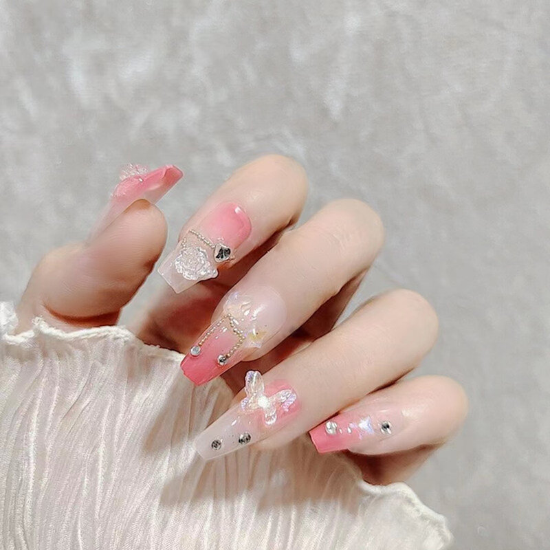 Unghie finte rosa con decorazioni a farfalla 3D materiale sicuro a lunga durata unghie finte impermeabili per salone di bellezza per donne e ragazze
