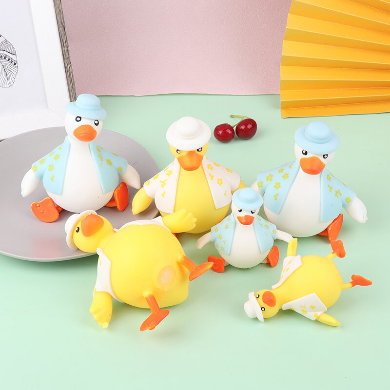 Niedliche Ente Squeeze Spielzeug Cartoon Ente Stress Ball Dekompression Spielzeug entlasten Stress sensorisches Spielzeug für Kinder und Erwachsene Weihnachts geschenk