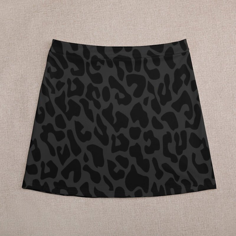 Черная мини-юбка с леопардовым принтом женская одежда тренд 2024 женская одежда