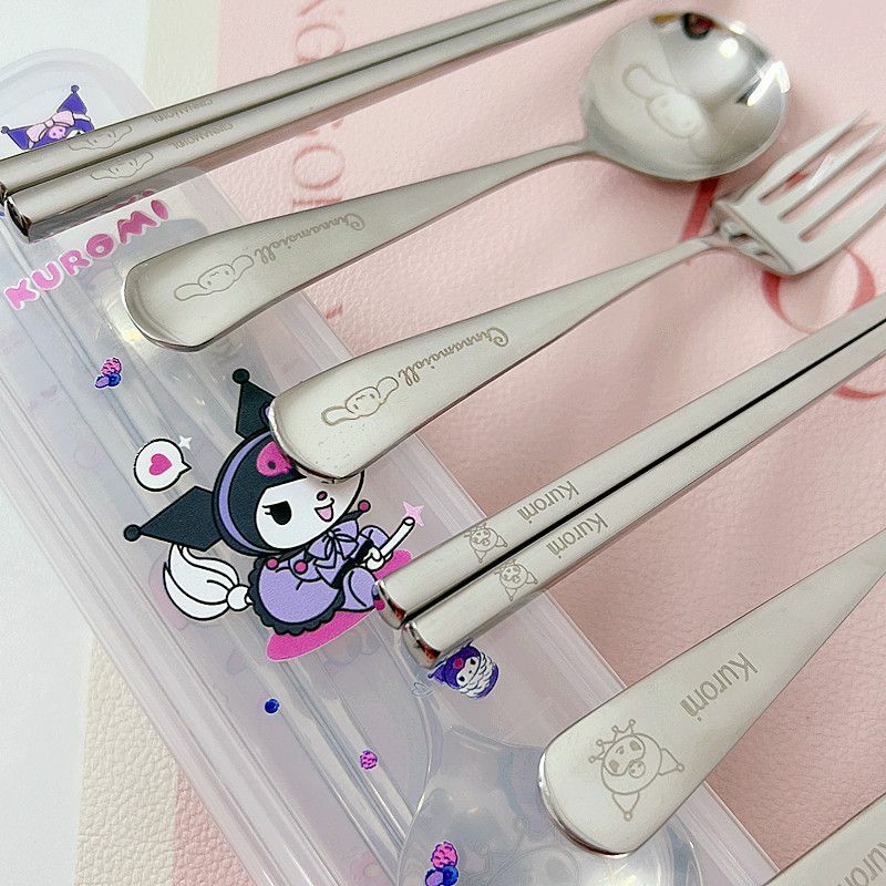 Sanrio อุปกรณ์โต๊ะอาหาร Kuromi Cinnamoroll Kawaii นักเรียนการ์ตูนมีช้อนอาหารตะเกียบสแตนเลสของเล่นเด็กผู้หญิงของขวัญ