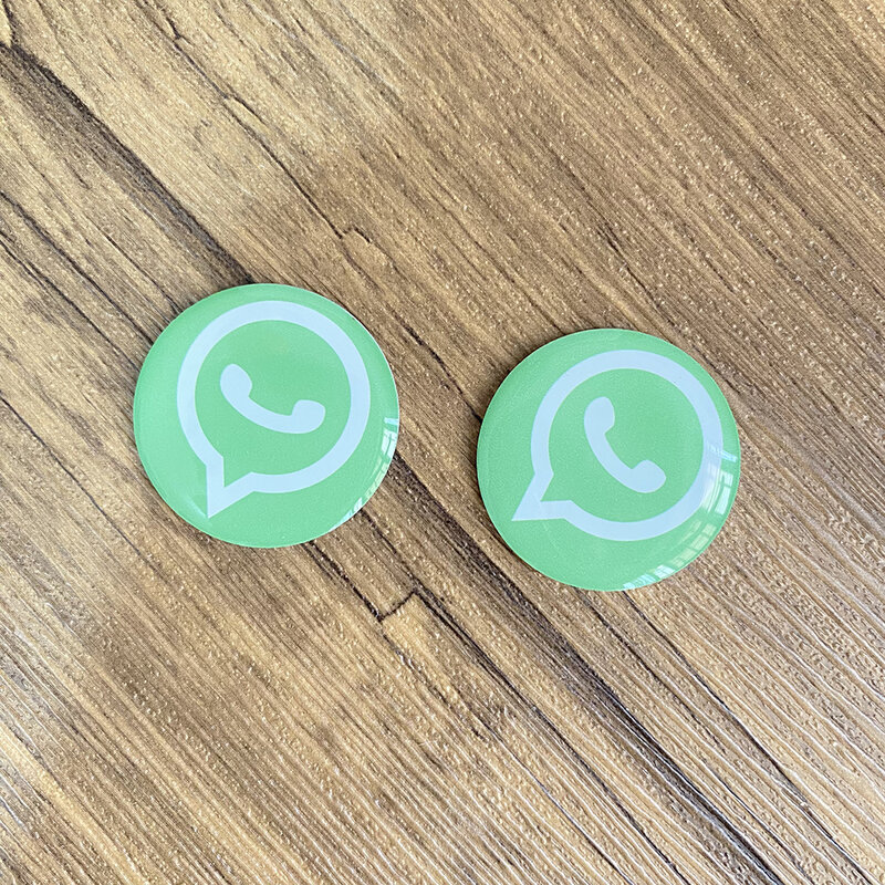 Na metalowym Instagramie Facebook Whatsapp Gmail NFC Tag Naklejka Etykiety epoksydowe dla mediów społecznościowych