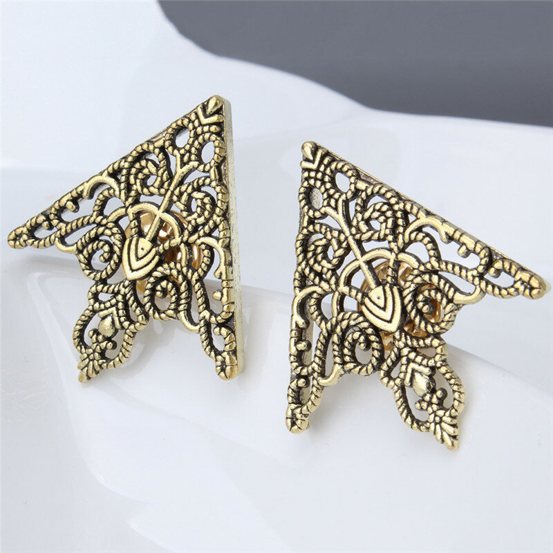 Vintage Fashion Triangle Shirt Collar Pin for Men and Women Hollowed Out Crown Collar Brooch Corner Emblem Jewelry Accessories