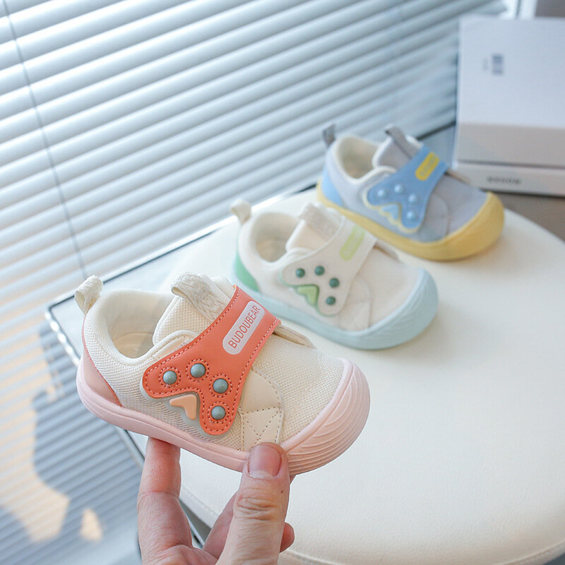 Sepatu kasual bayi Sneakers balita bayi alat bantu jalan luar ruangan bayi laki-laki perempuan sepatu jalan baru lahir sol lembut imut Prewalker