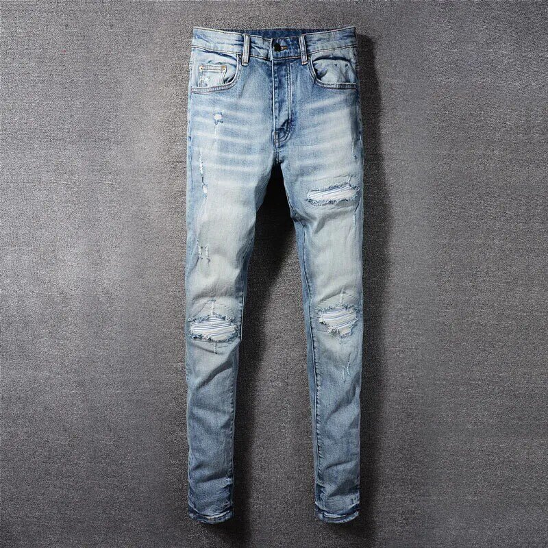 High Street Jeans Pria Mode Jeans Retro biru muda melar Skinny Fit robek Jeans pria kulit tambalan desainer celana merek Hip Hop
