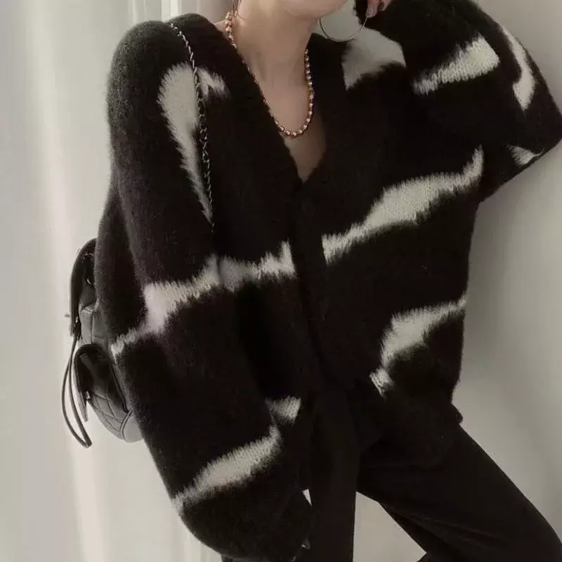 Women Loose Striped Sweaters Korea Loose V-neck Long Sleeve Knitting Cardigan Jacket Outfits Blusa Feminina Tops Mujer 2023